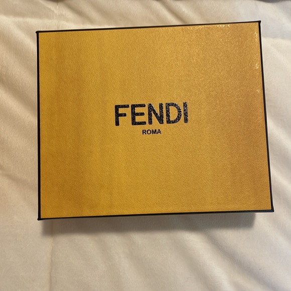 Authentic Fendi shopping bags and boxes - Picture 5 of 5